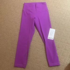 Lululemon Wunder Train HR Crop 23” moonlit Magenta size 6